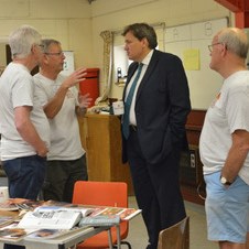 Visit of Kit Malthouse MP to the Oakley Men's Shed