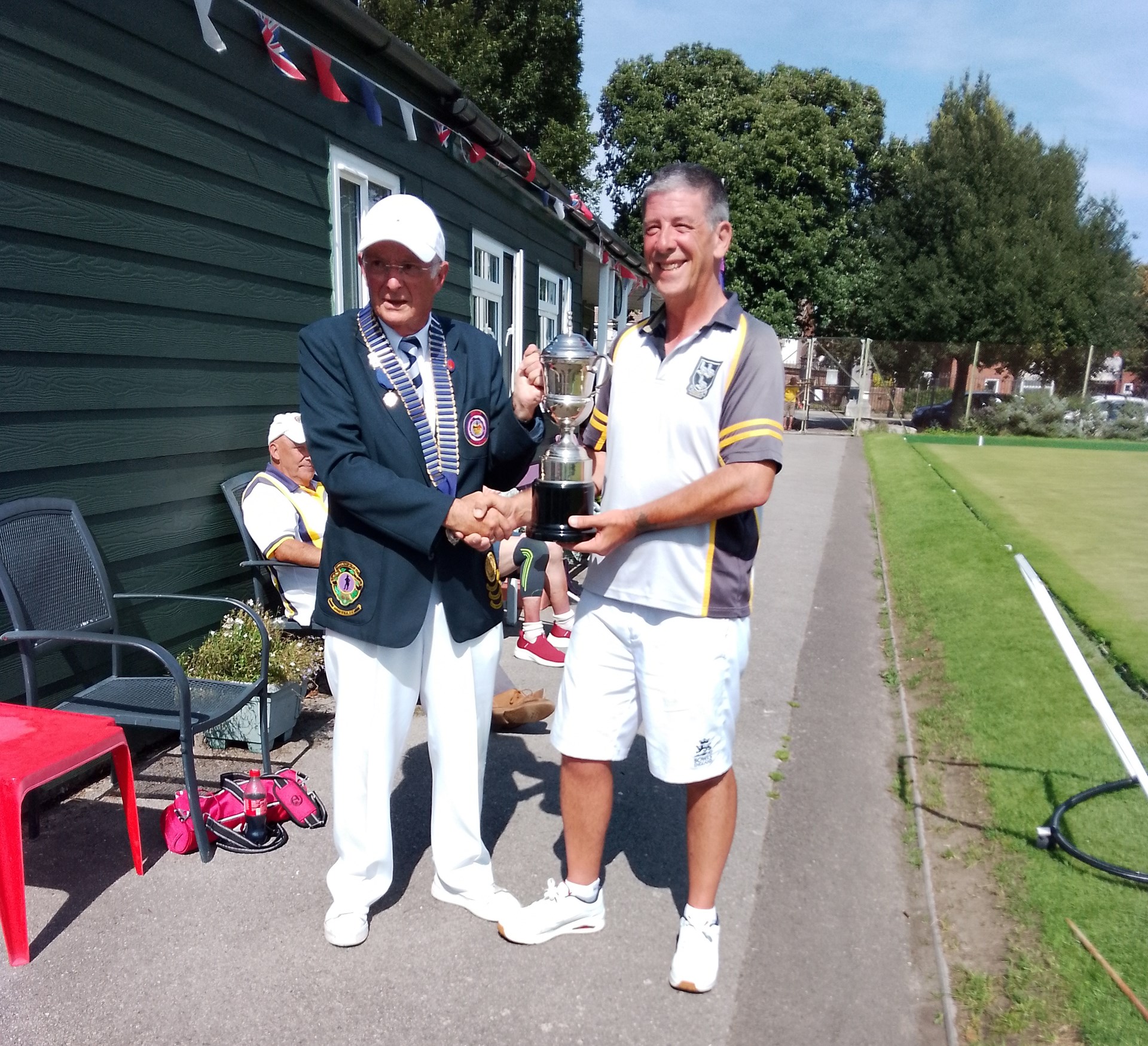 Martyn Reynold Presents 2023 Champion of Champions Steve Smith With the Trophy