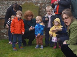 2015 Pasche egg rolling