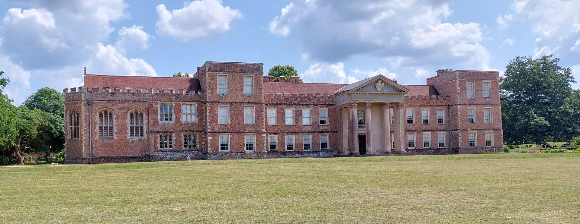 In June 2023 we visited the 500 year old National Trust Property The Vyne near Basingstoke.