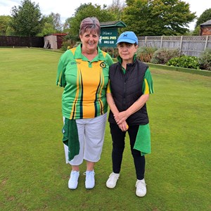 Finalists Ladies Singles - Sue Moore & Lara Higgins