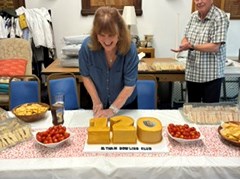Cutting the cake