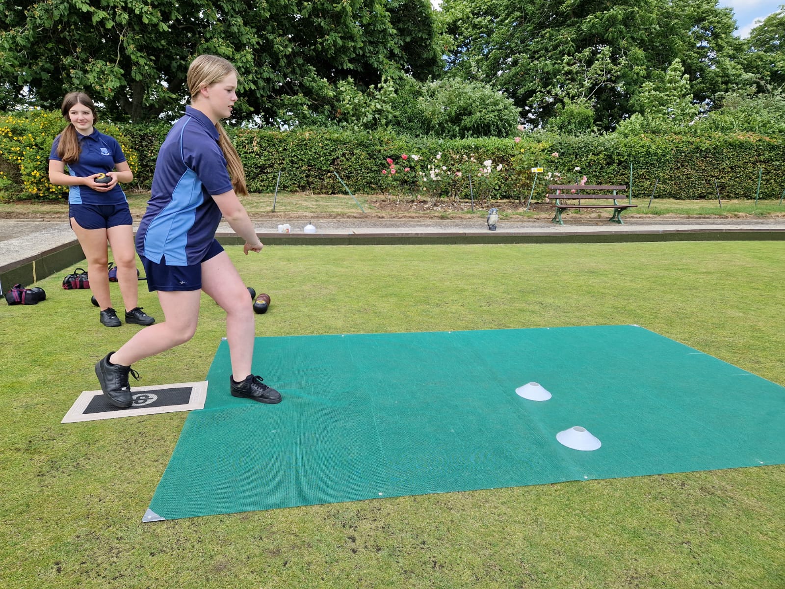 Plume School pupil enjoying bowls