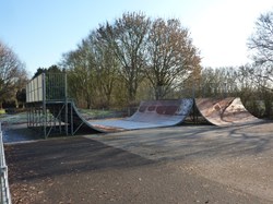 Oakley & Deane Parish Council Oakley Sports Grounds & Play Areas