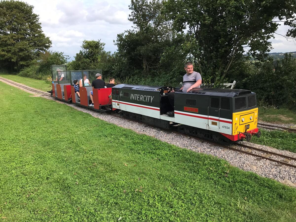 Jerry Lee, diesel hydraulic CoCo loco based on a Class 47. Was on long term loan from Hastings Miniature Railway but has since been bought by a group member.