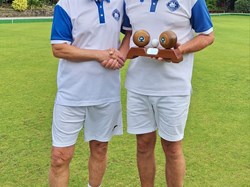 Mens 2 Woods winner Stan Truckel on the right and runner up Jim Holgate