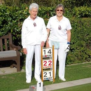 Ladies Championship Final: Elaine Creswell and winner Denise Judge