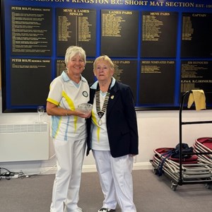 Ladies Rose Bowl Winner - Pat Palmer
