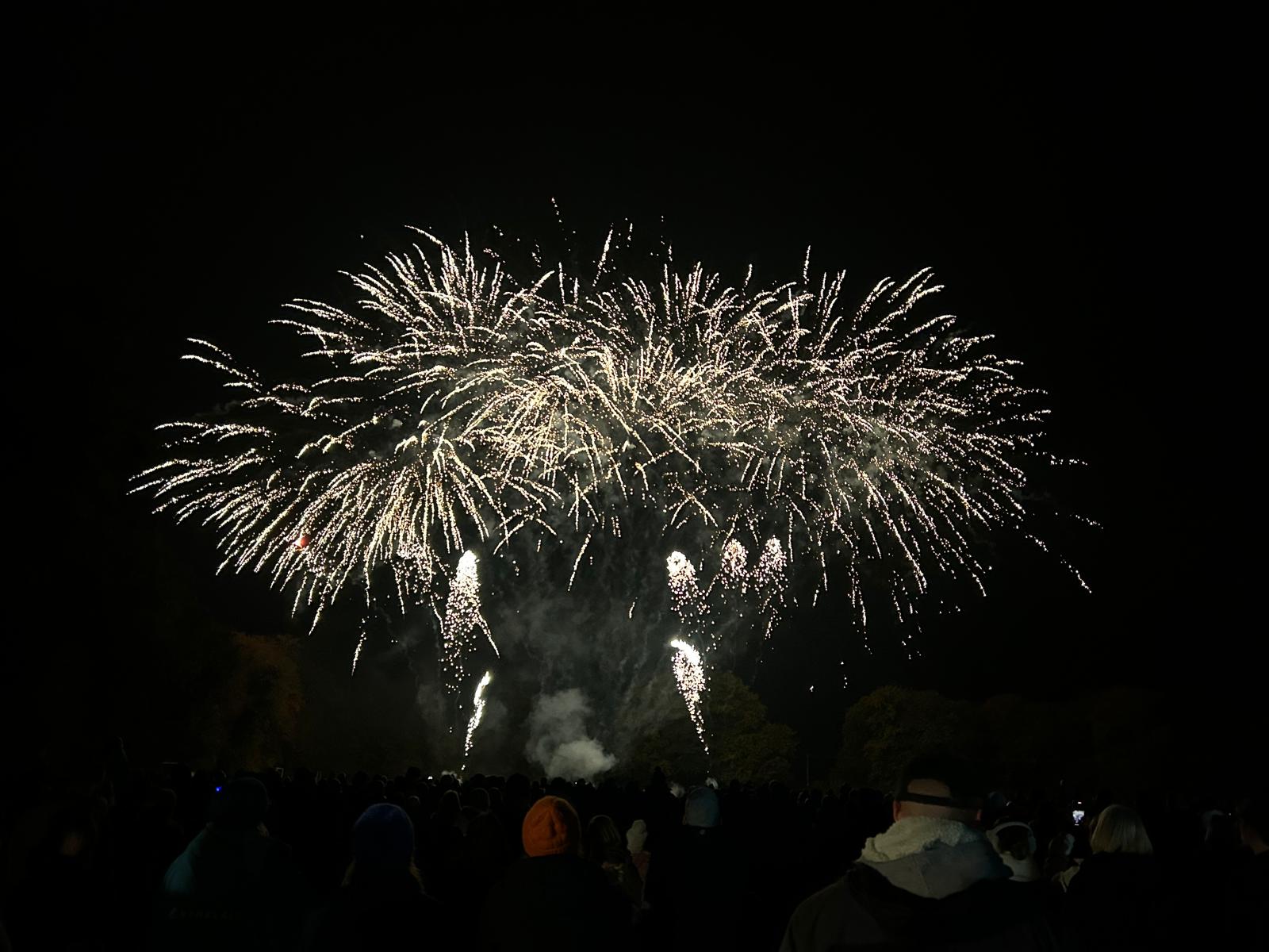 Oakley Community Association Oakley & Deane Fireworks 2025