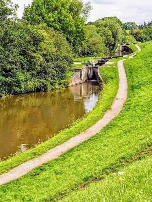 Worcester to Birmingham Canal