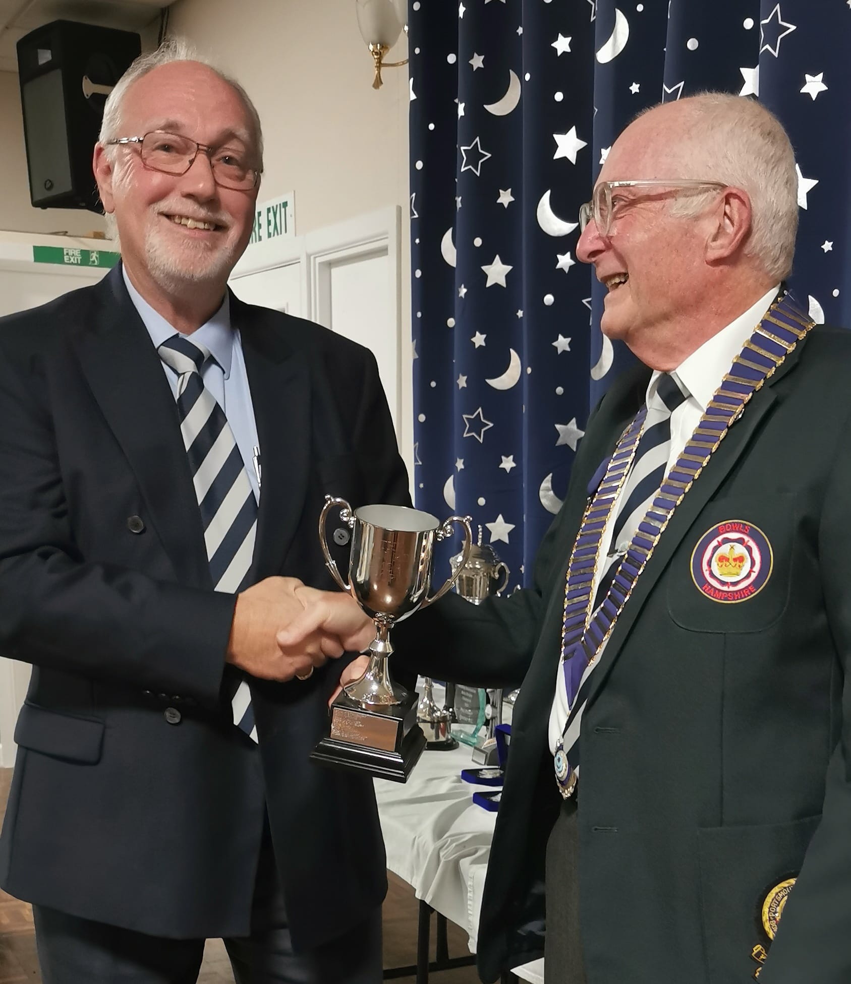 Simon receiving his trophy for winning the Ivan Robb presented at the P&D presentation dinner at Alexander bowling club on Friday 18th Nov.