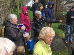 2017 Pasche egg rolling