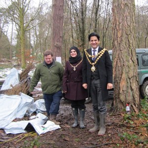 The Lord Mayor of Birmingham, Cllr. Shafique Shah and his wife attended the planting to commemorate the 40,000th tree planted in Birmingham under the Birmingham Trees for Life scheme.