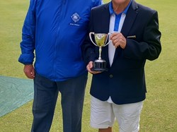 Mens Bradfield Winner Mike Amura and runner up Brian Watson