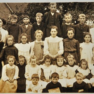 Ashendon School children and teachers 1911-1912