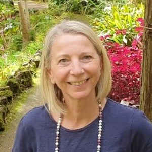Lesley Sarson