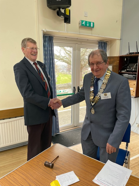 Steve Battersby handing over to David Kirk 2024 Chairman