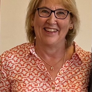 Dr Anne Lennard - Chair