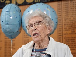 Braeside Bowling  Club PAT SHEPHERD 100th B'DAY