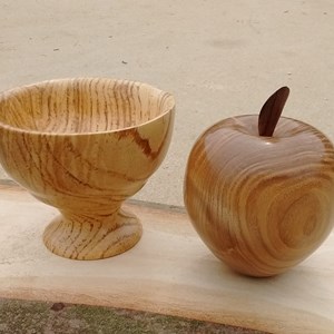 Turned fruit and bowls