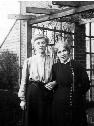 Hilda with Mrs Holden 1913