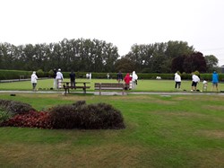 Fleming Park Bowling Club Freemantle Trophy in the rain