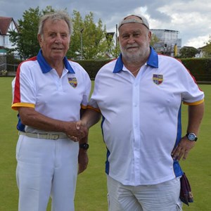 100 Up  Winner Jeff Doerr (left)  Runner up Keith Carter (right)