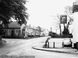 Old Coopers & the Chapel on the Corner (c) Francis Frith Collection