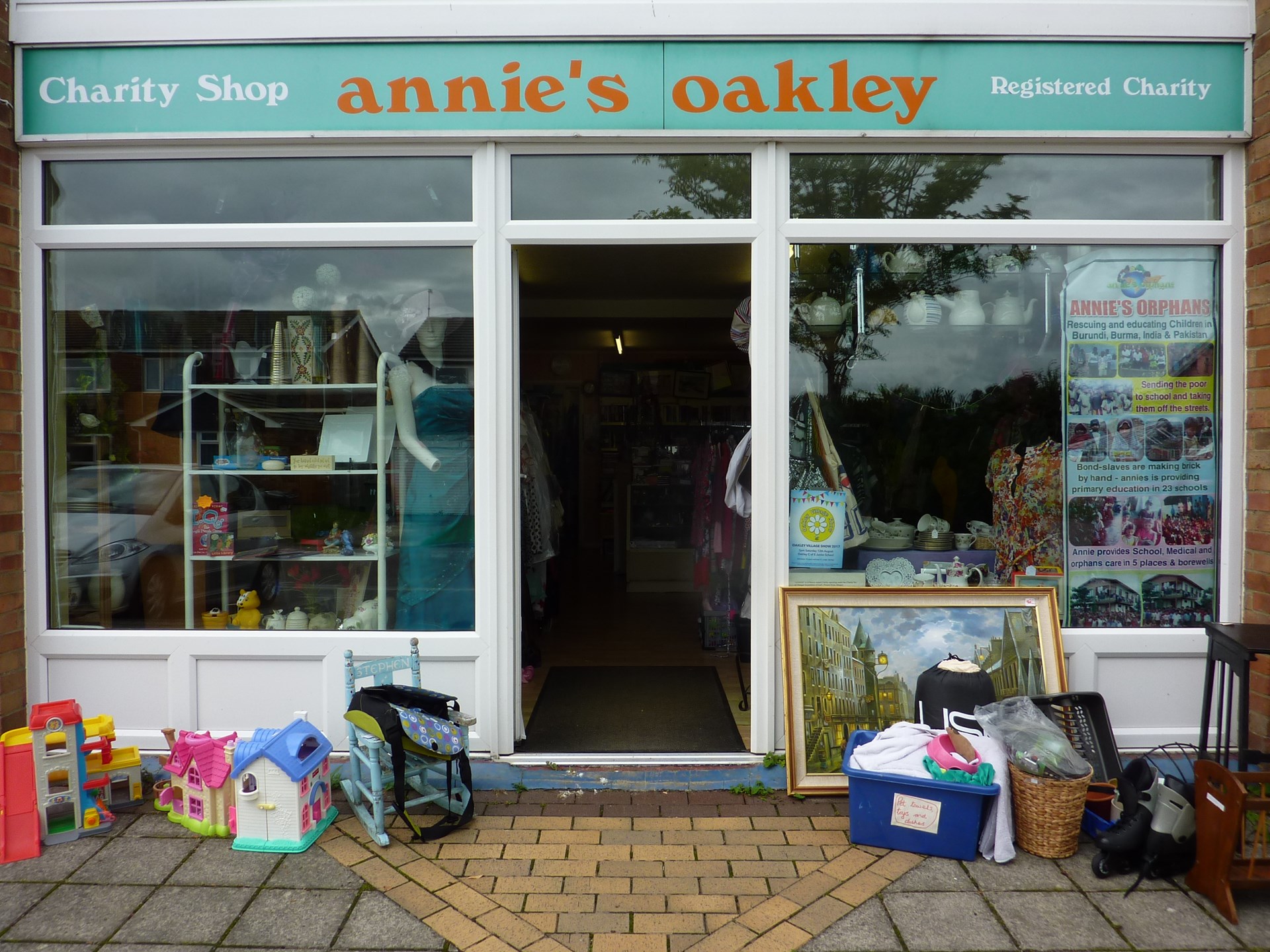 Charity Shop - Oakley & Deane Parish Council - Oakley & Deane Parish  Council, Oakley, Basingstoke
