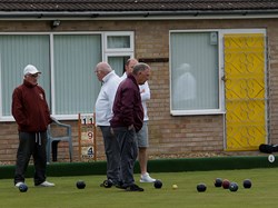 Bletchley St. Martins Bowls Club Team practice