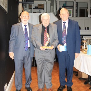 2025 Aussie Pairs Winners Les Manwaring & Ron Heesom