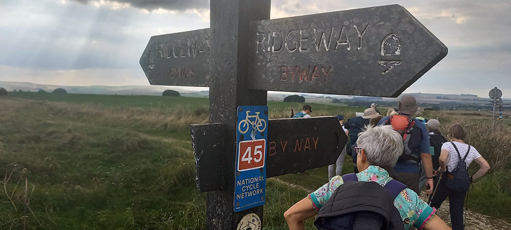 Well signed Ridgeway marker along National Cycle Network. ©JW