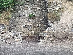Thank goodness there were no Lions coming out of the pens around the side. ©RP