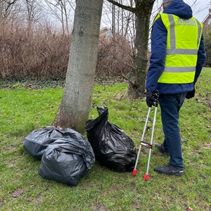 Balderton Parish Council Litter picking