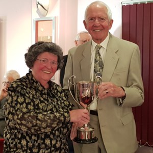 Evelyn McNaught picking up Junior Championship winner on behalf of her son-in-law Roger May