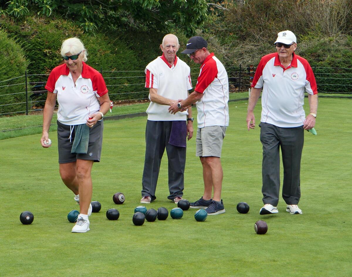 Adrian & Mike Seymour (centre) won the Fixed Pairs. Their opponents were Karen and Morris