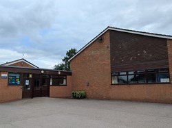 Farndon Memorial Hall as seen from the road
