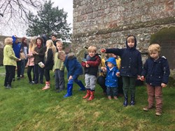 2017 Pasche egg rolling