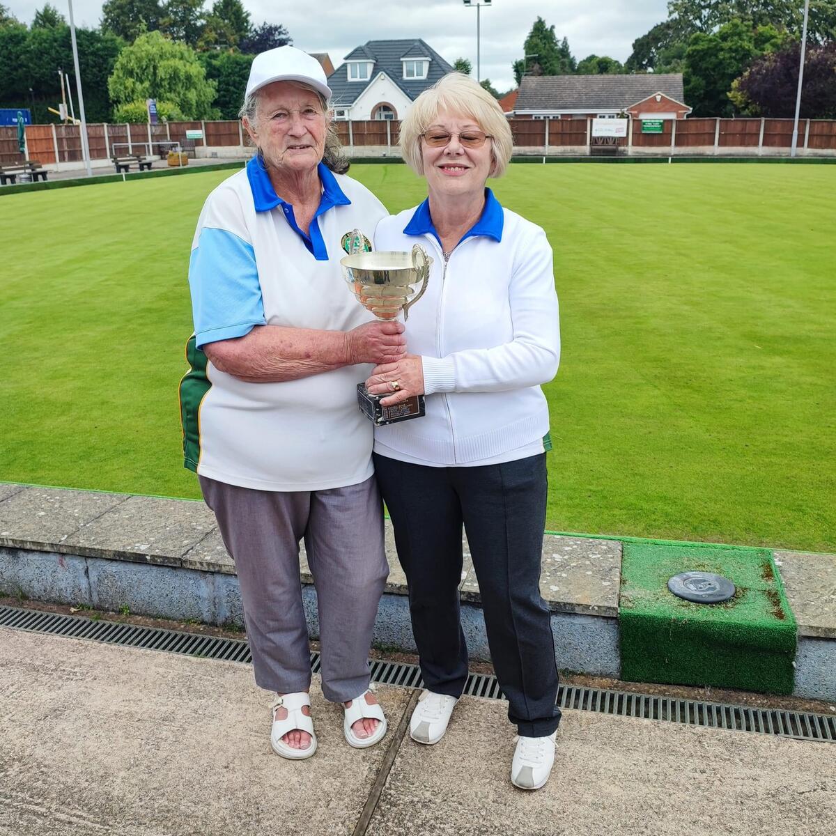 Ladies pairs champions Gill Young and Barbara Dexter.