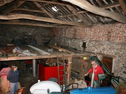 Granary barn at Hollow Creek