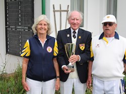 Mann Cup winners Sue McKay & Roland Ellen with President John Newland