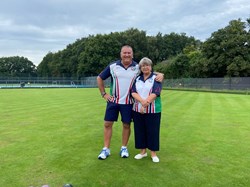 Mixed Pairs - Pat Chasteauneuf & Phil Hamer