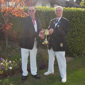 Gentleman's Championship Final: Martin Winn receiving his cup from President Richard Stocking