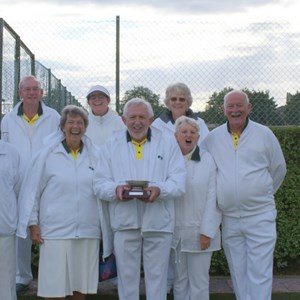 2017 SMT Double Fours Winners - Graham Smith, Brian Smith, Ros Baldwin, Zoe Barnard-Rowland, Jane Watson, Eileen Parker, Dave Parker & Richard Ashby Team Captain holding the Cup.