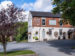 The Park Gate Inn © Rob Clayton