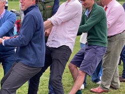 Tug of war on KGV 5th June 2022