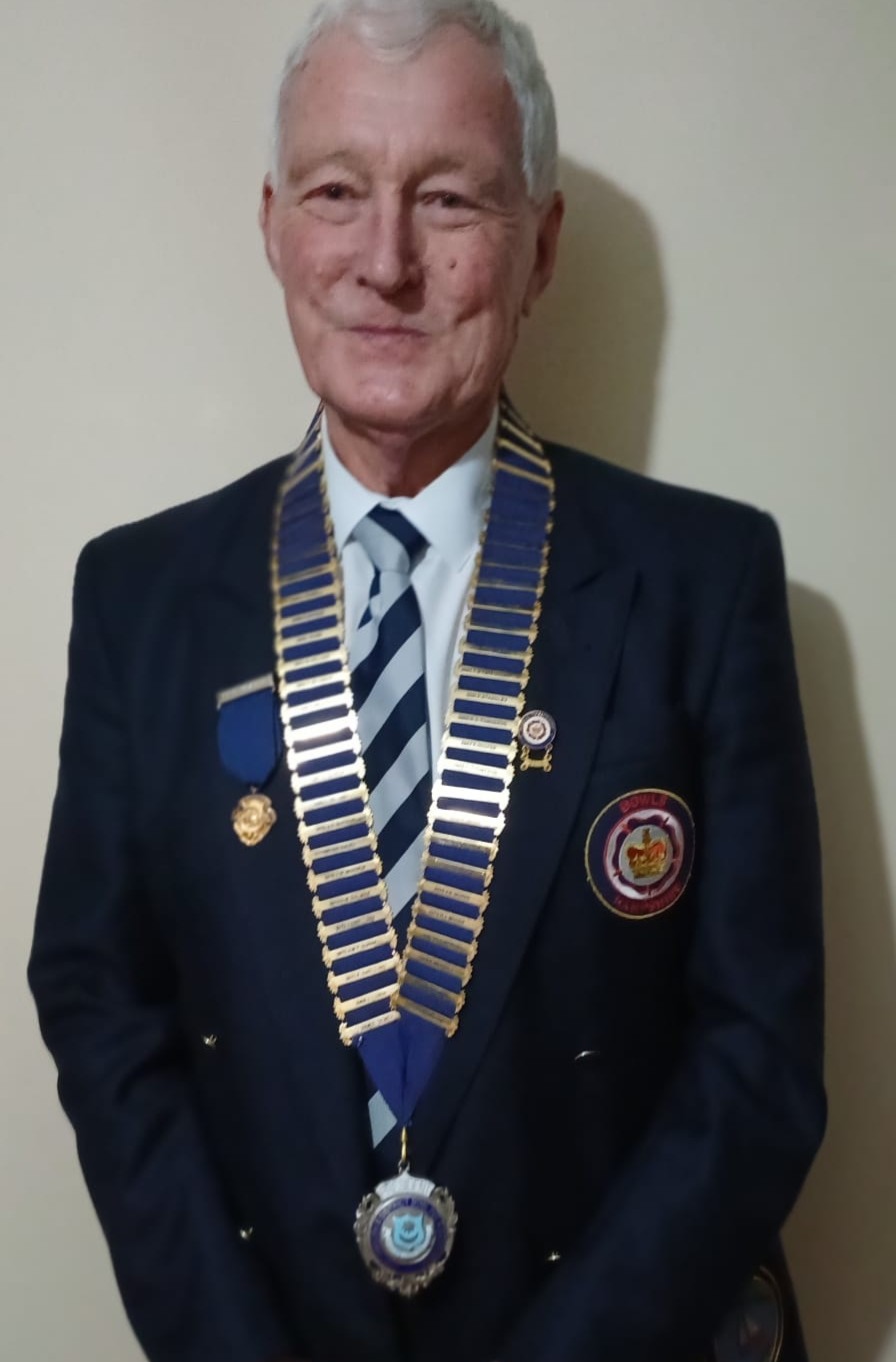 Les  Davis (Lee on the Solent BC) President