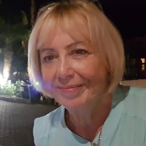 LINDA MUNRO - Deputy Chairman