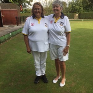Val with Ladies Champion runner-up Carole Halfpenny