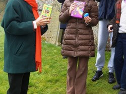 2015 Pasche egg rolling